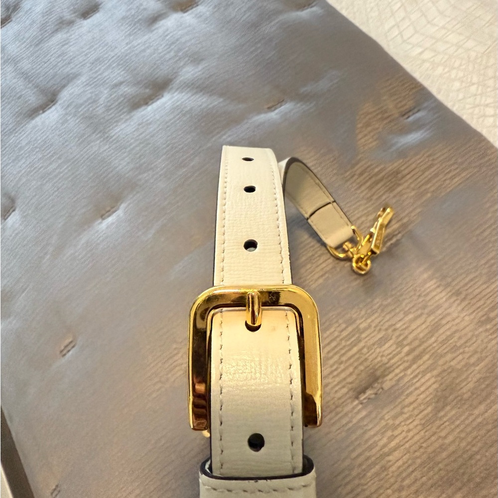 Gucci Crossbody Bag in Gray and Cream with Gold Details - Picture 7 of 13